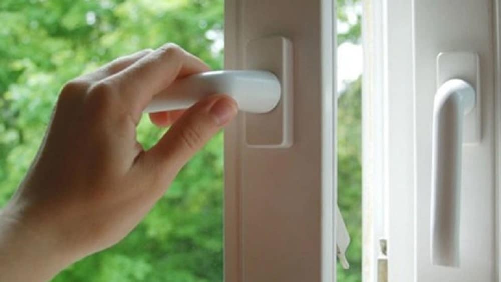 Hạn chế mở cửa phòng khi sử dụng máy lọc không khí