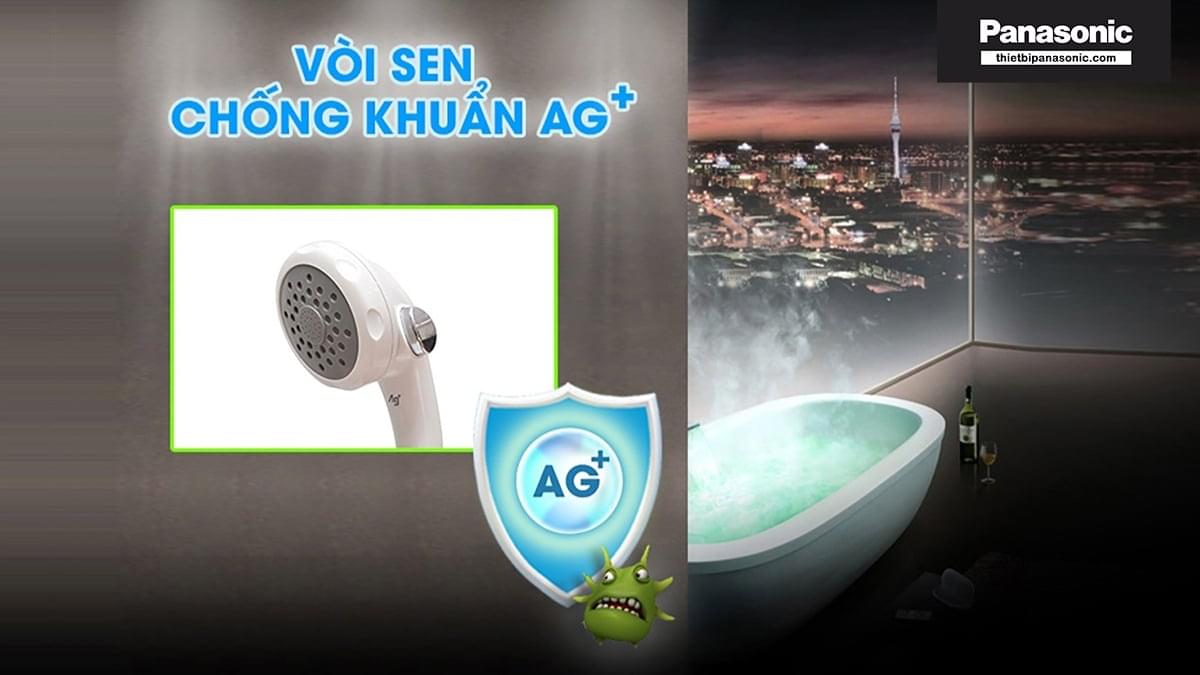 Cận cảnh chiếc vòi sen kháng khuẩn với ion Ag+ trên Máy nước nóng trực tiếp Panasonic DH-4MS1VW