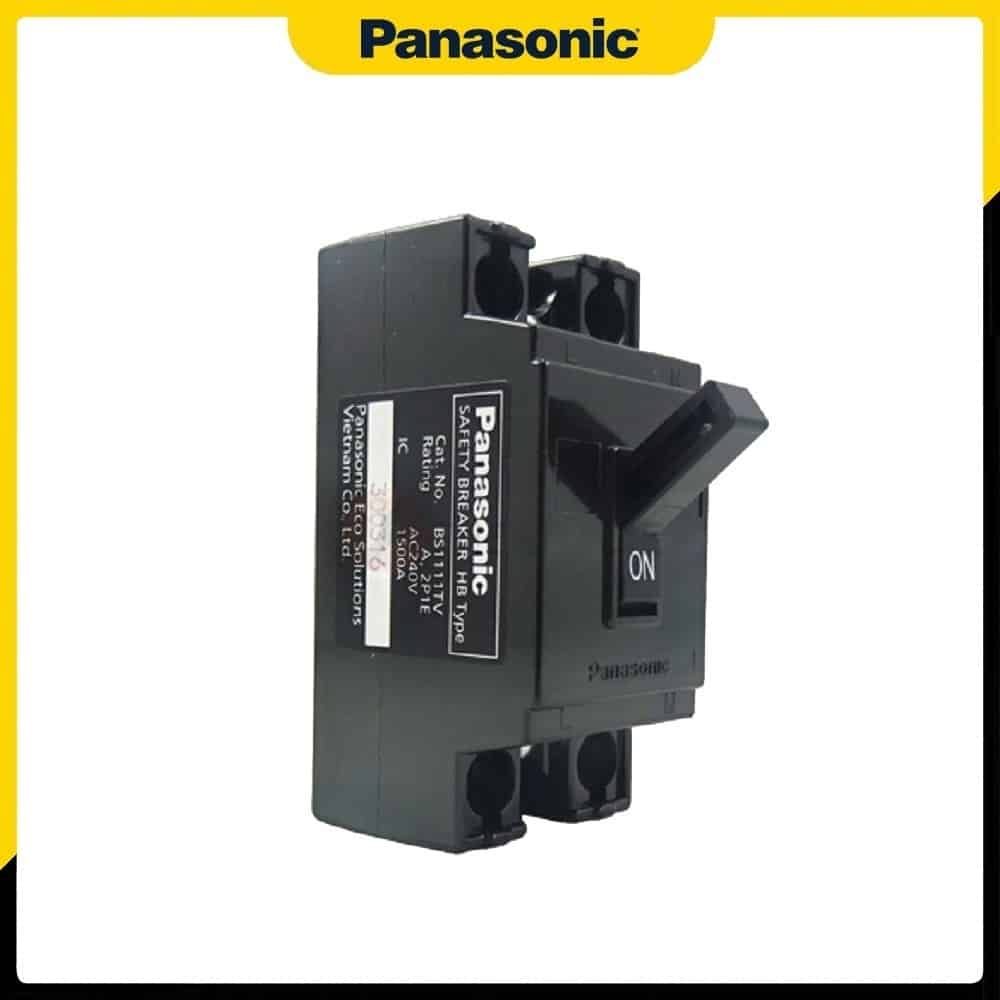 Mặt bên của CB Cóc 10A Panasonic BS1110TV có tem sản phẩm với nhiều thông số kỹ thuật đi kèm