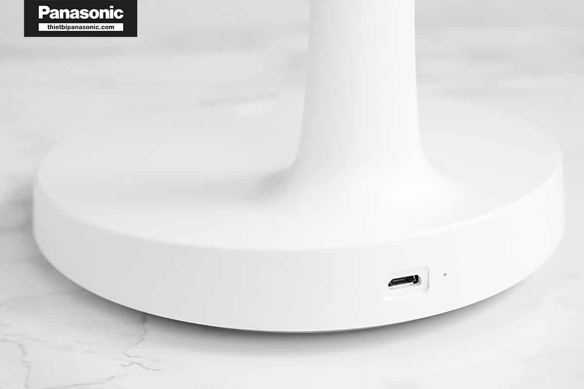 Cổng sạc của Đèn bàn học HHGLT034188