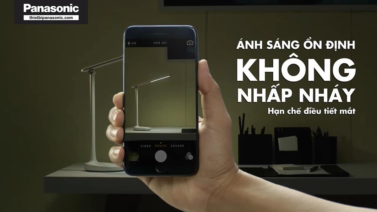 Ánh sáng từ Đèn bàn Panasonic HHGLT034188 ổn định không nhấp nháy gây hại cho mắt
