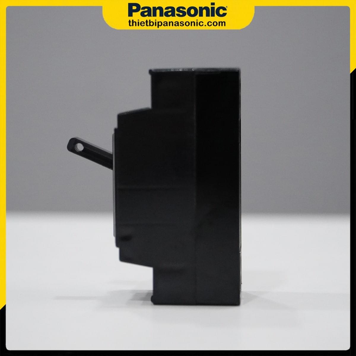 ELB Panasonic BJS3030NA2 30A 30mA 1.5kA ở trạng thái bật