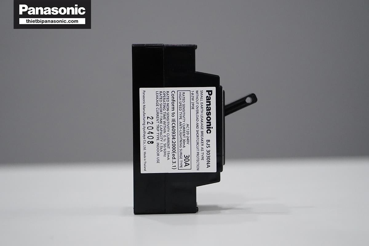 Mặt bên phải của ELB Panasonic BJS3030NA2 30A 30mA 1.5kA