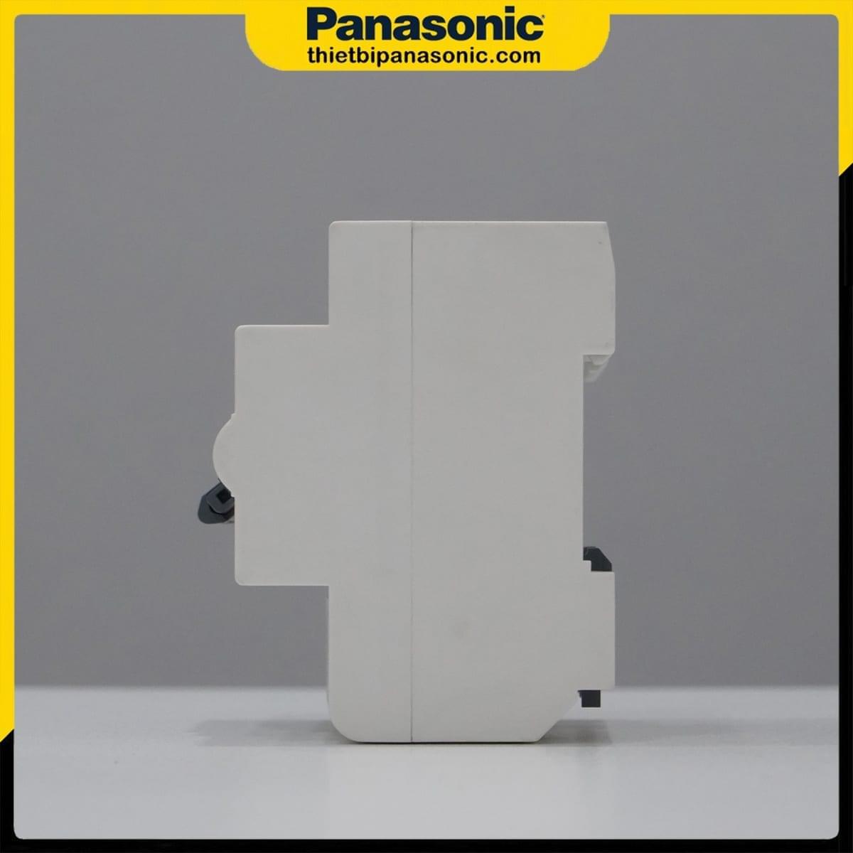 Mặt bên phải của RCBO 40A 4P 30mA BBDE44034CNV