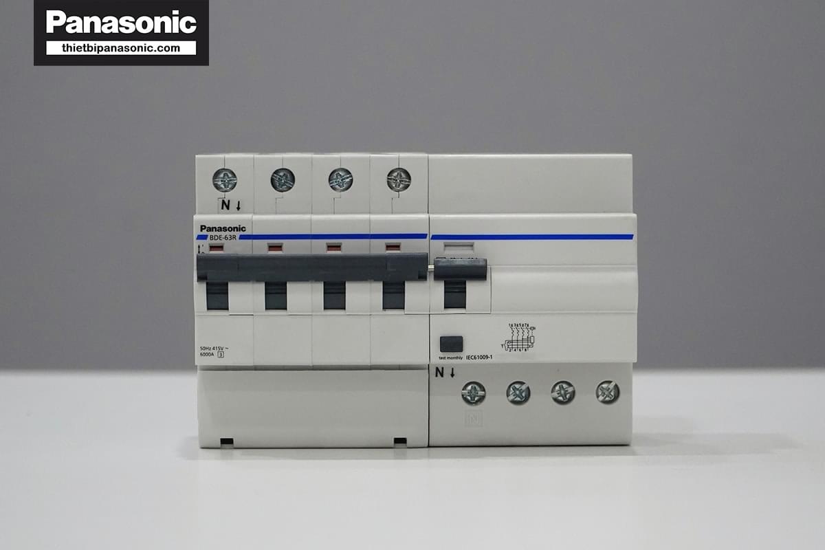 RCBO 63A 4P BBDE46334CNV Panasonic với các thông tin quan trọng được thể hiện trên sản phẩm