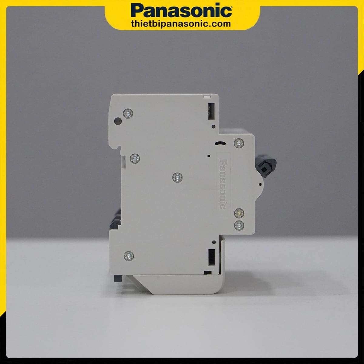 Mặt bên trái của RCBO 63A 4P 30mA BBDE46334CNV Panasonic