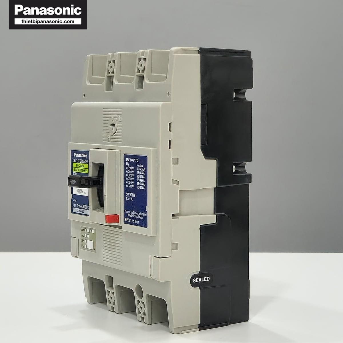 Cạnh bên phải của Aptomat khối Panasonic 200A 3P BBC32001YHV