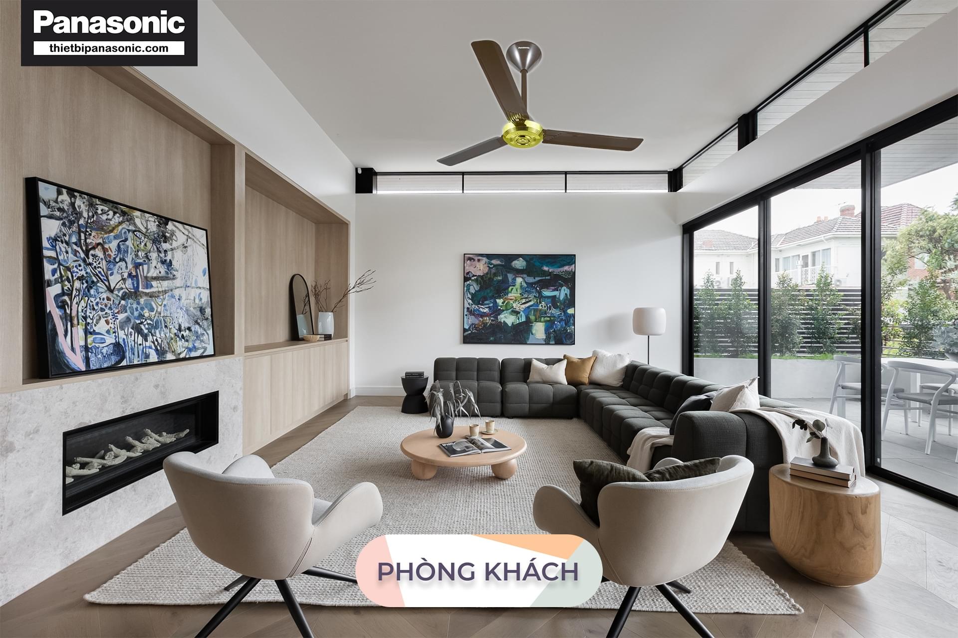 Quạt trần Panasonic F-56NCL-S được lắp trong phòng khách có tính chất cổ điển