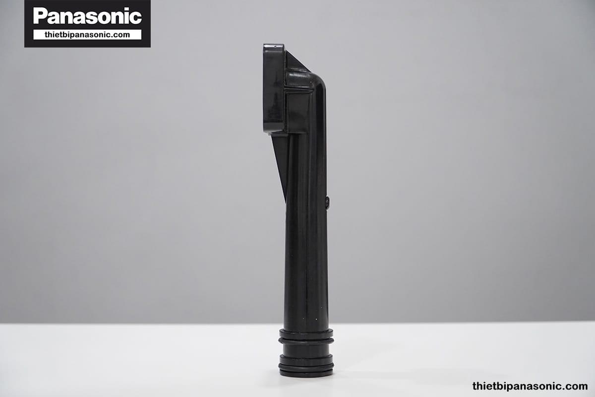 Mặt bên phải của co đứng máy bơm tăng áp Panasonic