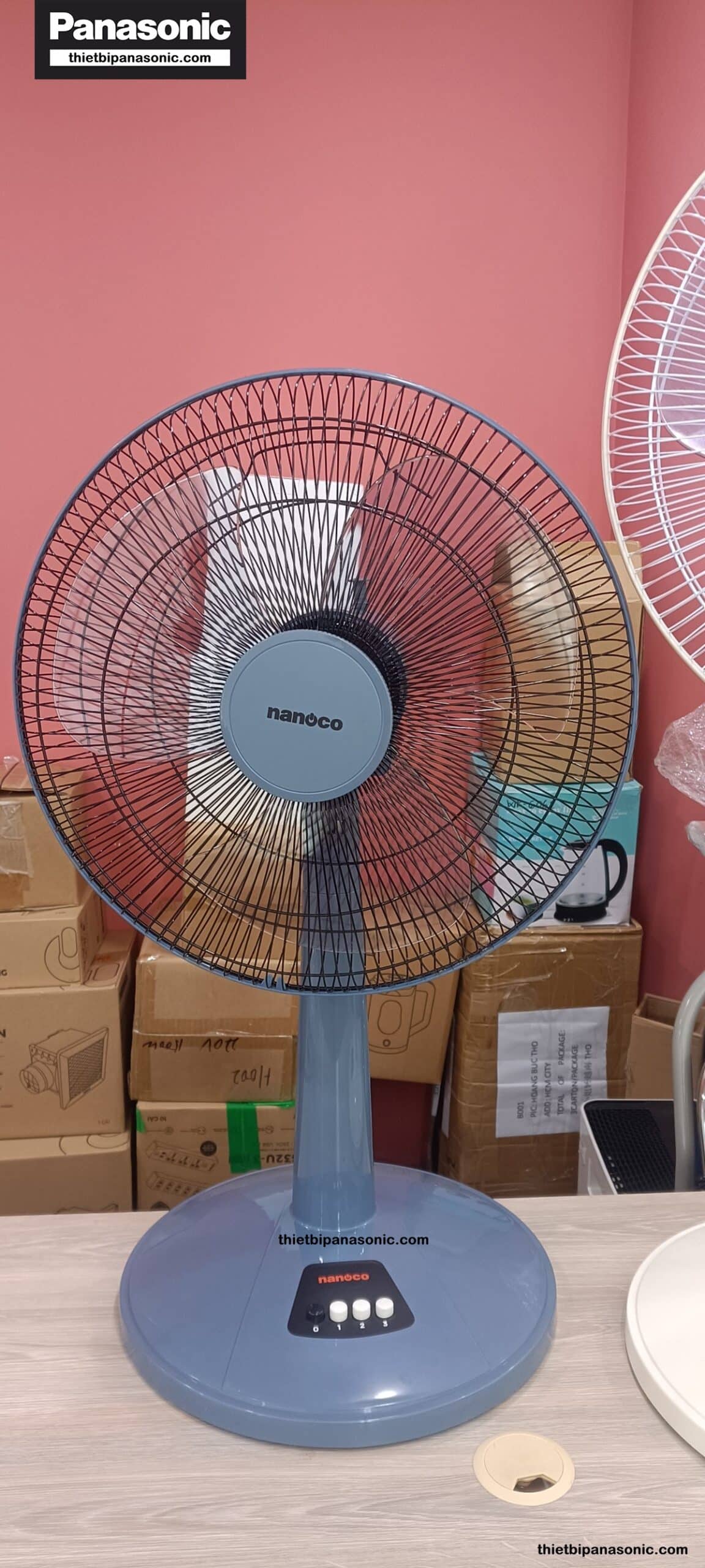 Hình ảnh thực tế của quạt lửng Nanoco NLF1623BL Màu Xanh