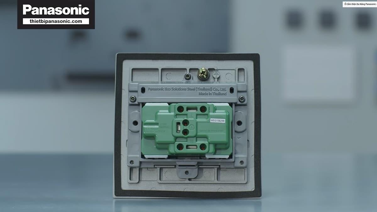 Mặt sau của ổ cắm âm sàn Panasonic DUFS1200LTH-1