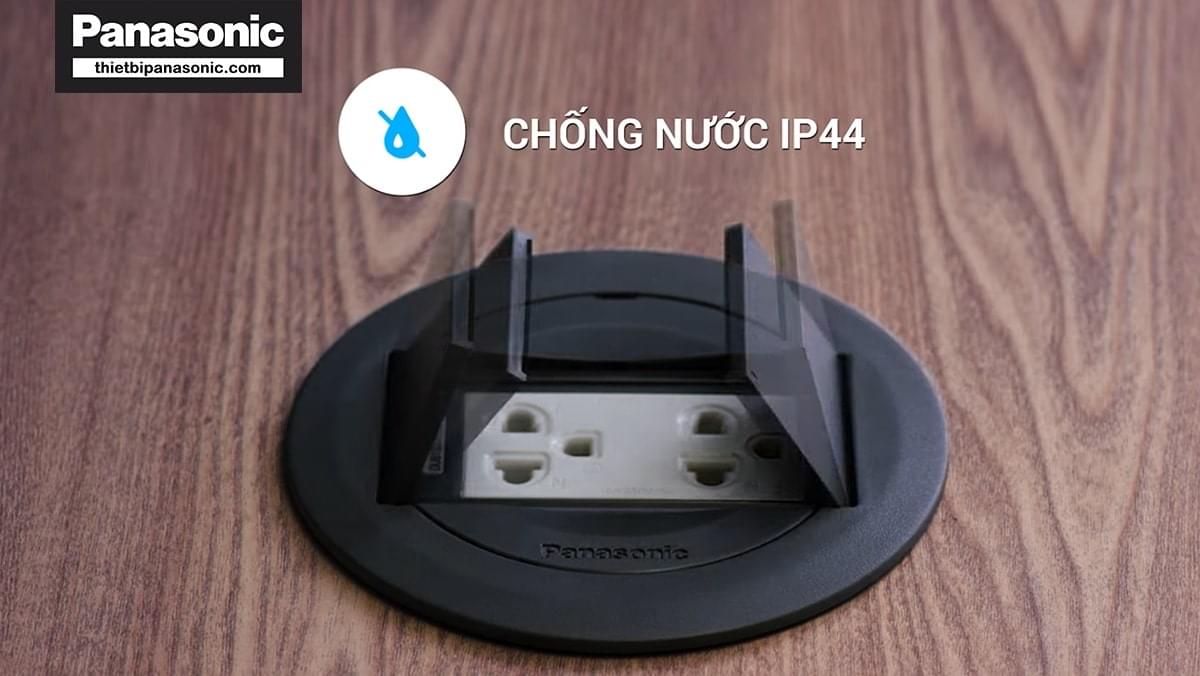 Ổ cắm Panasonic âm sàn DU8199HTK-1 có nắp che đạt tiêu chuẩn chống nước đảm bảo an toàn trong quá trình sử dụng