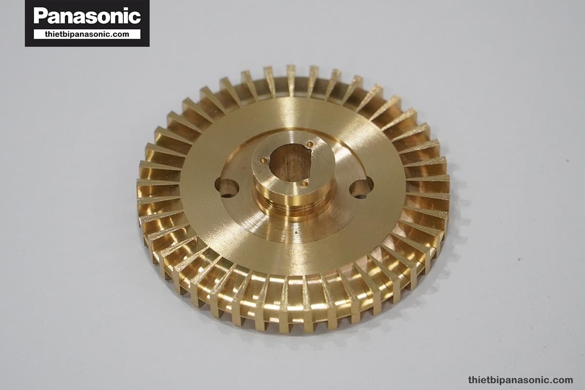 Mặt trước của Cánh quạt máy bơm nước Panasonic 200W