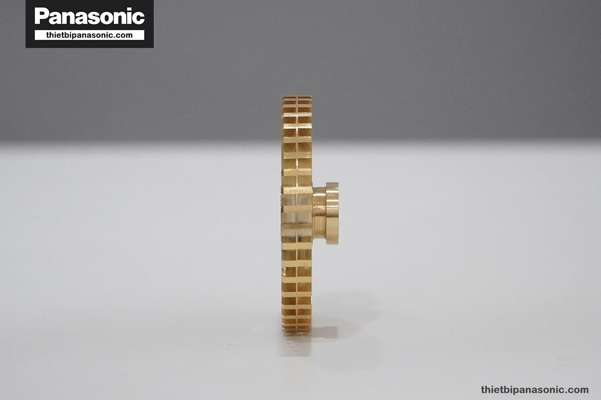 Mặt bên trái của Cánh bơm nước Panasonic 200W