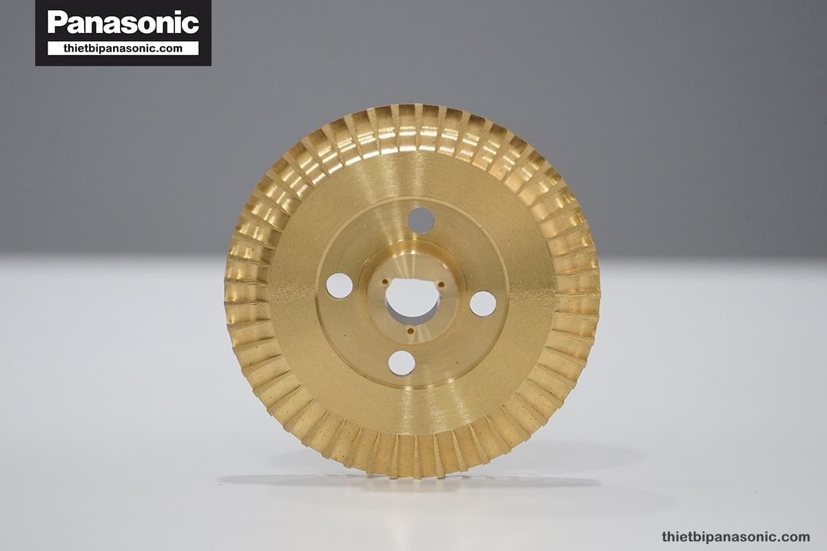Cánh quạt máy bơm nước Panasonic 250W được làm từ đồng