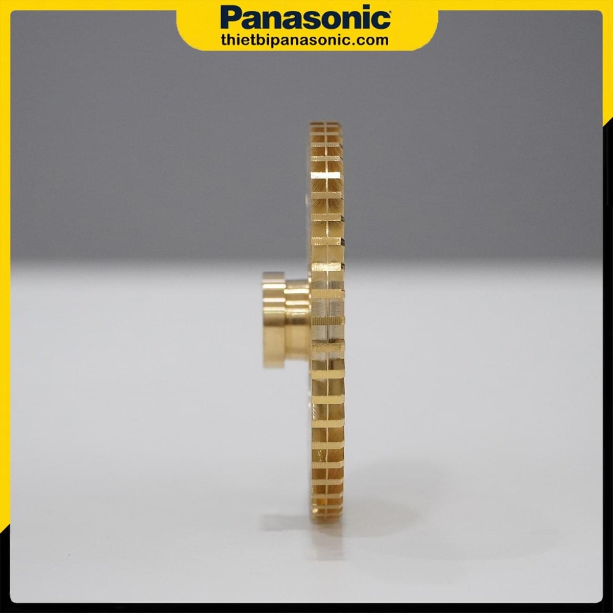 Mặt bên phải của Cánh quạt Motor bơm nước Panasonic 250W