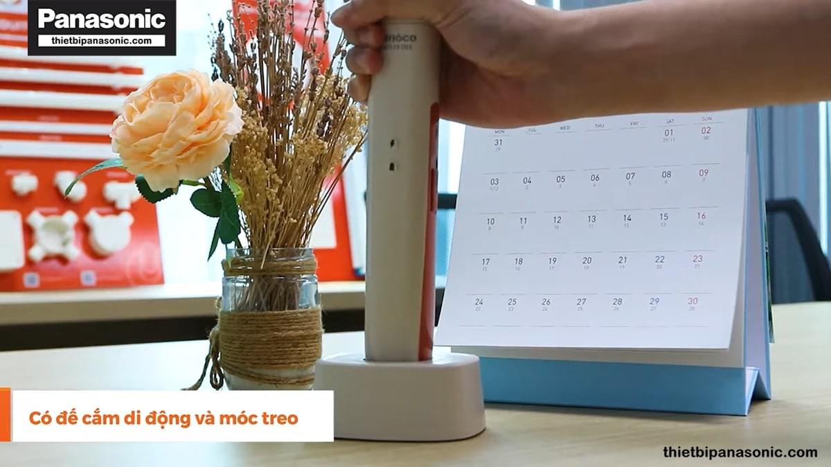 Vợt muỗi NMR103BE có đế cắm di động và móc treo