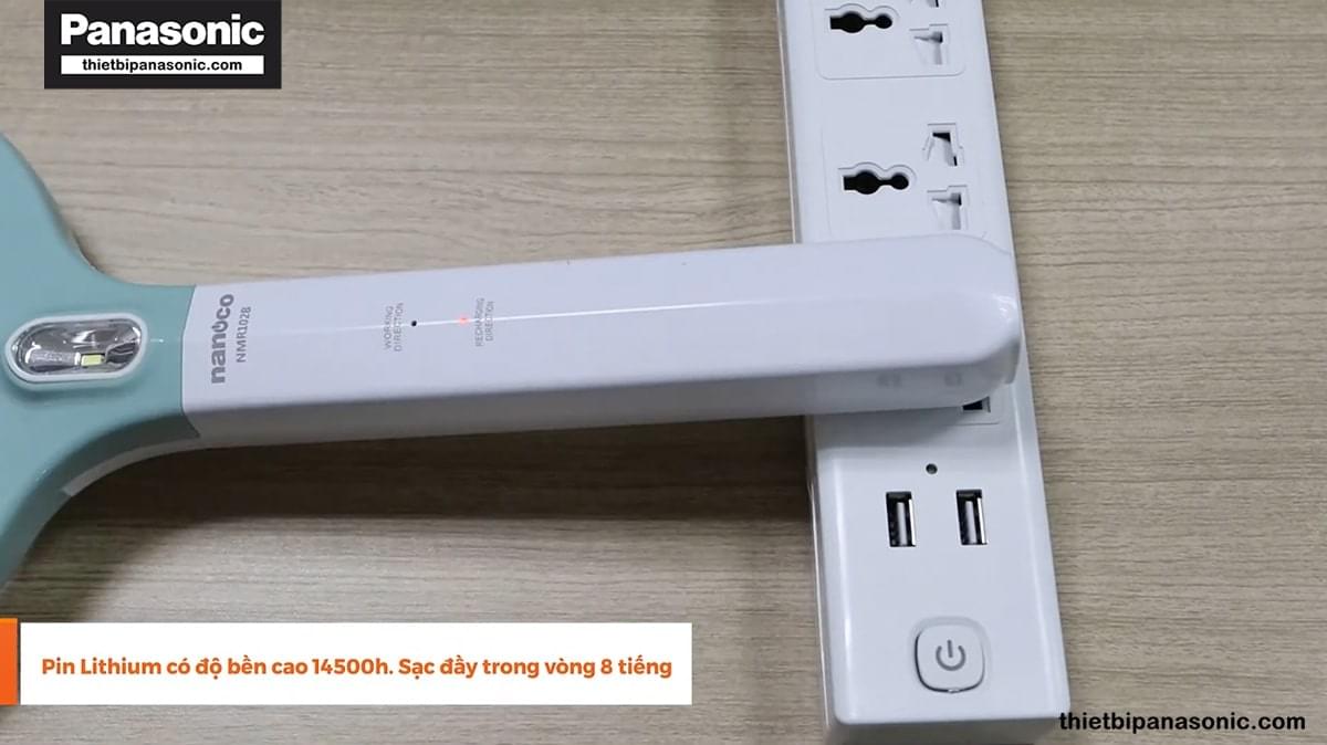 Vợt muỗi NMR102B dễ dàng sạc lại trong trường hợp hết pin, thời gian sạc khoảng 8 giờ