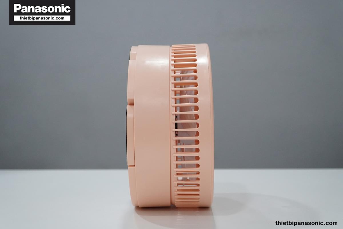 Với việc gấp gọn linh hoạt, Quạt Nanoco NFF1618P dễ dàng được mang theo trong các chuyến du lịch, dã ngoại của gia đình hoặc bạn bè