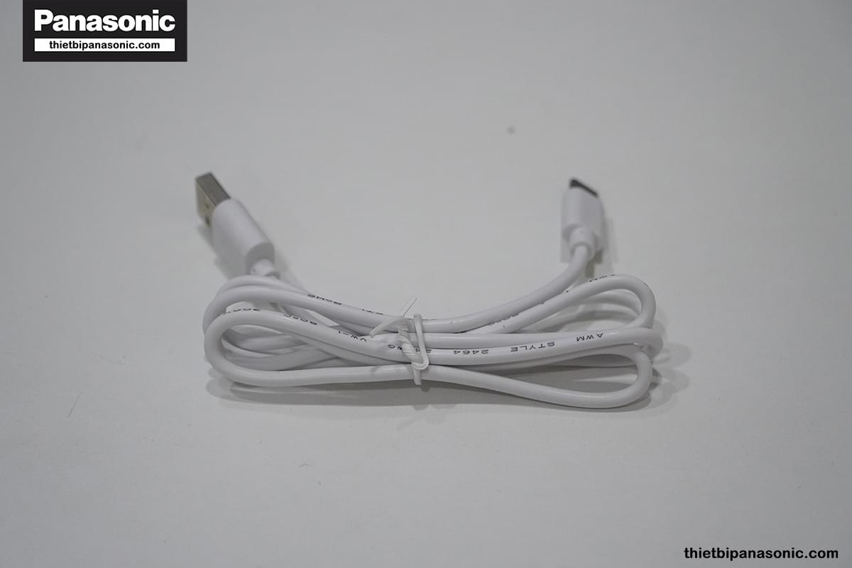 Cáp sạc USB C có màu trắng