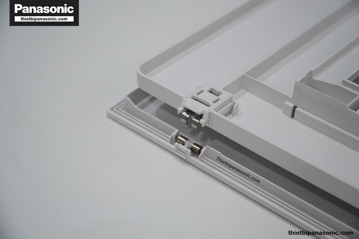 Hình ảnh thực tế các chi tiết của Tủ điện Panasonic Moderva 8 Modules BQDF08W31AV