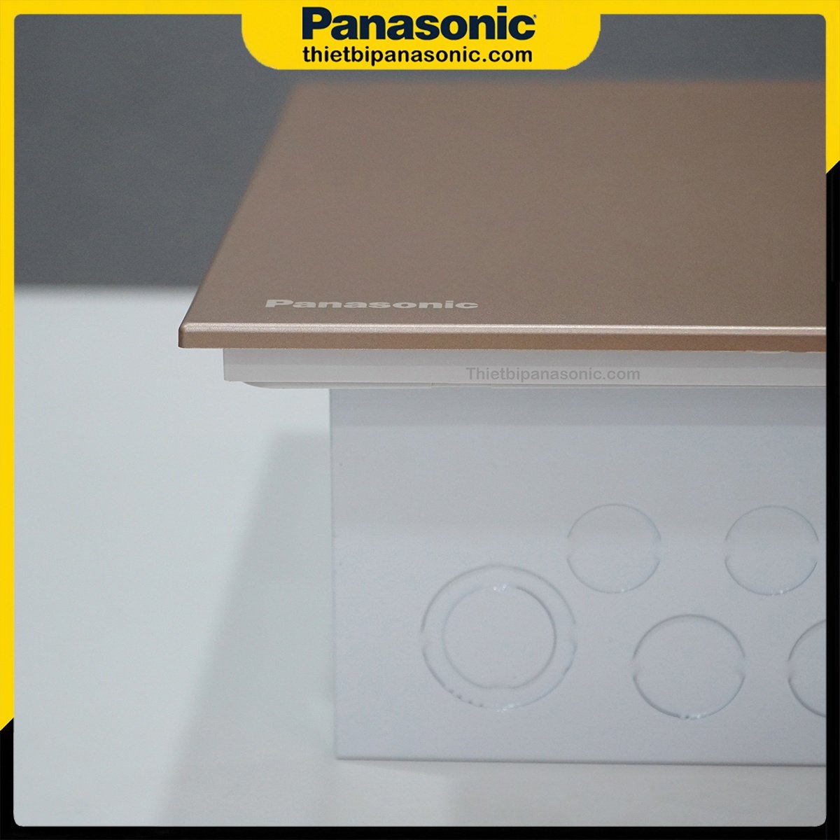 Các chi tiết trên Tủ điện Panasonic 8 Modules BQDF08MG31AV được gia công tỉ mỉ với độ hoàn thiện cao