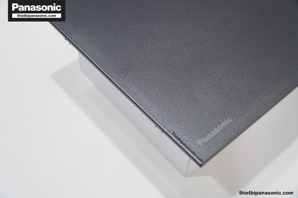 Tủ điện Panasonic 8 Modules BQDF08MH31AV có thể mở theo 2 hướng khác nhau mang lại trải nghiệm sử dụng thuận tiện cho người dùng