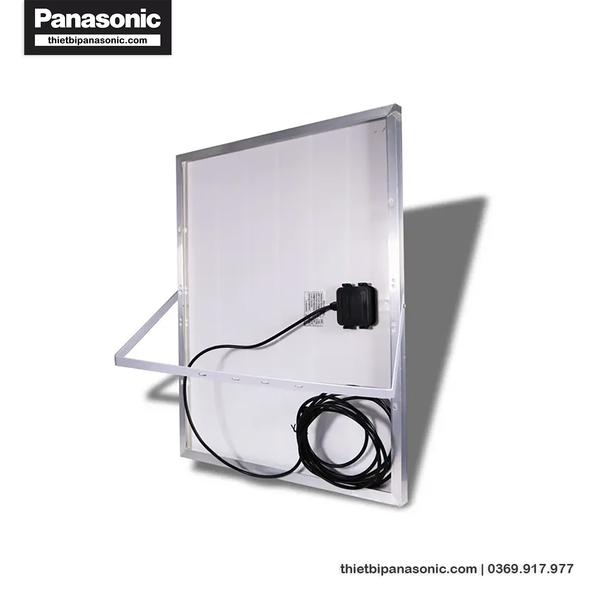 Mặt sau của tấm pin năng lượng mặt trời