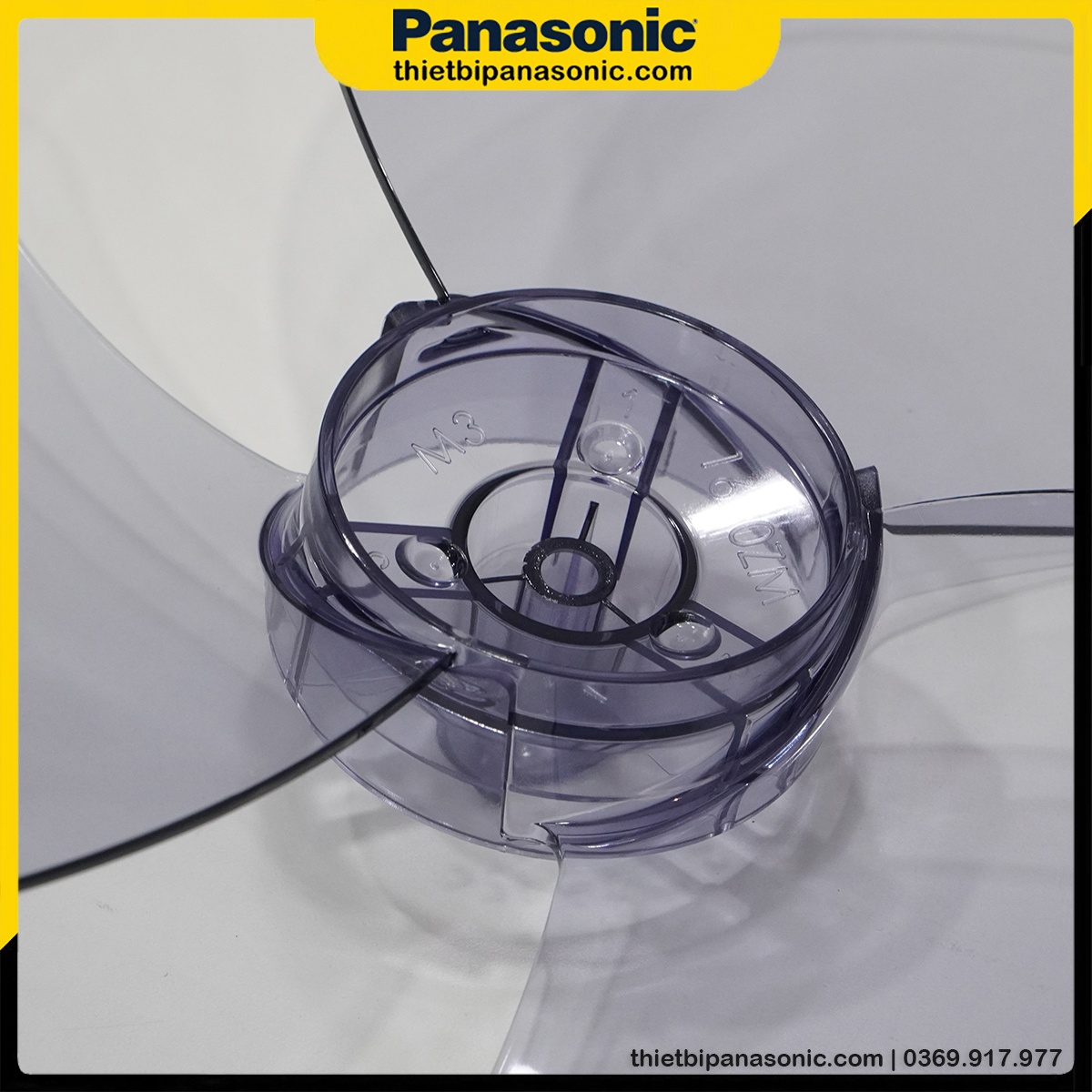 Cánh quạt Panasonic dùng cho F-409M (treo tường), F-409K (quạt đứng), F-400C (quạt bàn) được hoàn thiện từ nhựa cao cấp bền bỉ