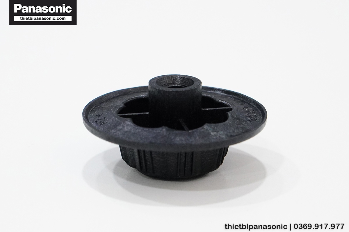 Khóa cánh quạt dùng cho quạt treo tường Panasonic F-409M, quạt đứng Panasonic F-409K, quạt bàn Panasonic F-400C được sản xuất tại Malaysia