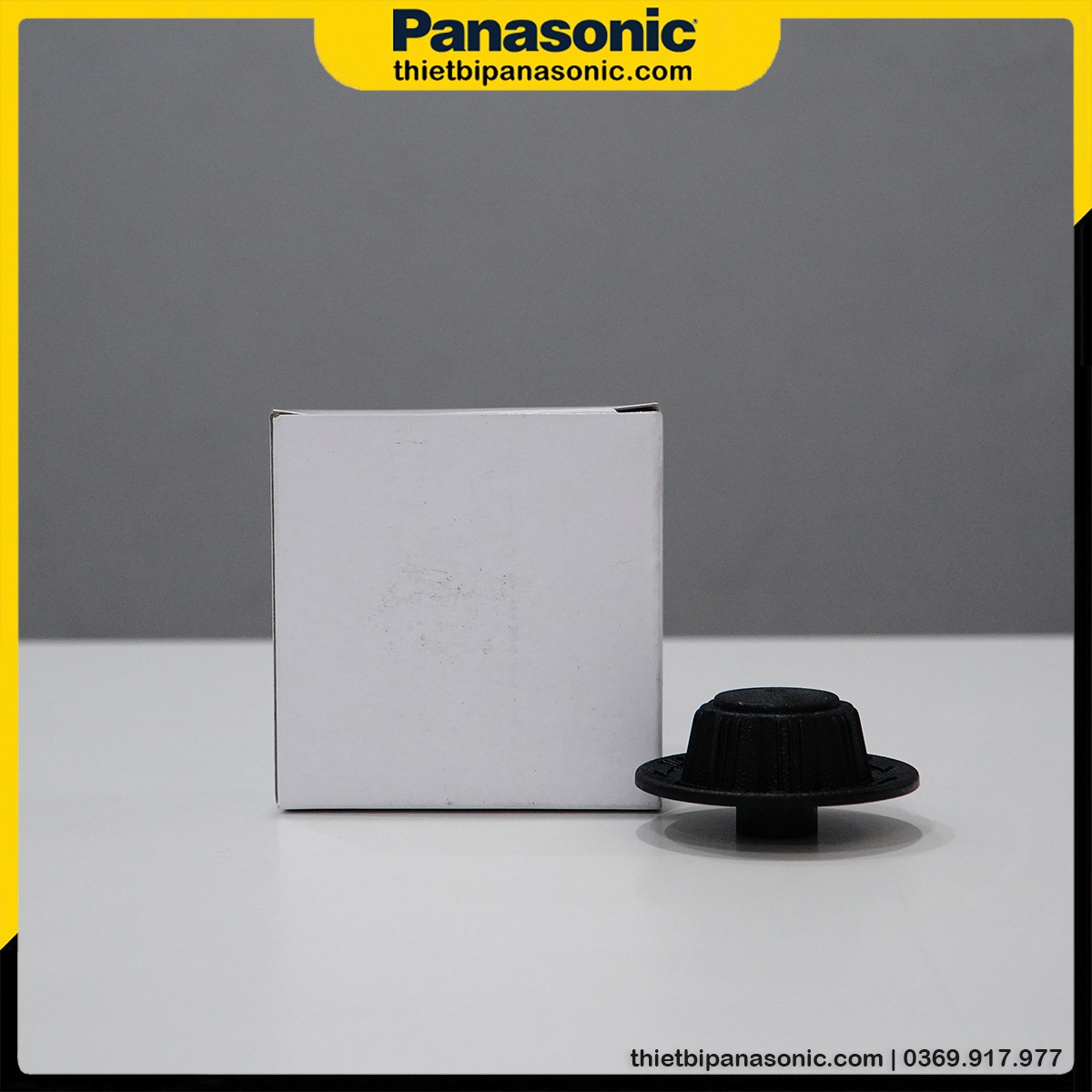 Khóa cánh Panasonic dùng cho quạt đứng Panasonic F-409K, quạt treo tường Panasonic F-409M, quạt bàn Panasonic F-400C được đóng gói chắc chắn với hộp giấy