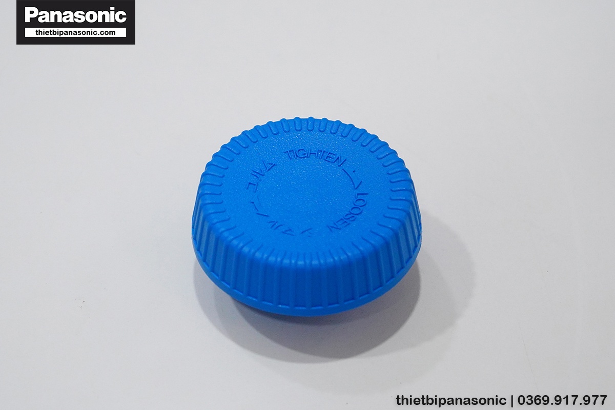 Các chi tiết được dập nổi trên thân Khóa cánh quạt đứng Panasonic F-407W, quạt treo tường Panasonic F-409U, quạt đảo trần Panasonic F-409Q sắc nét, tỉ mỉ, có độ hoàn thiện cao