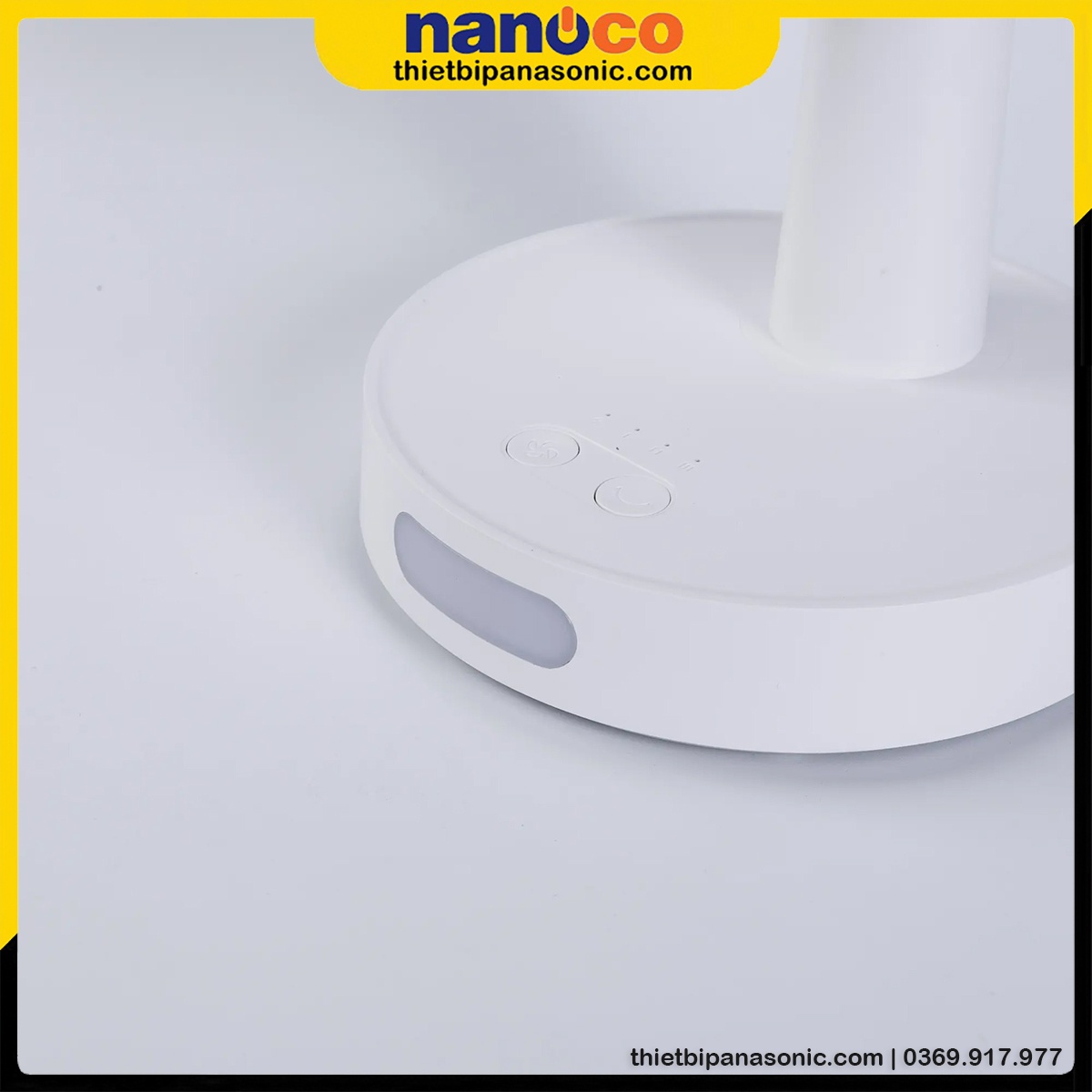 Các phím bấm tại khu vực điều khiển của Quạt sạc NRF6536W