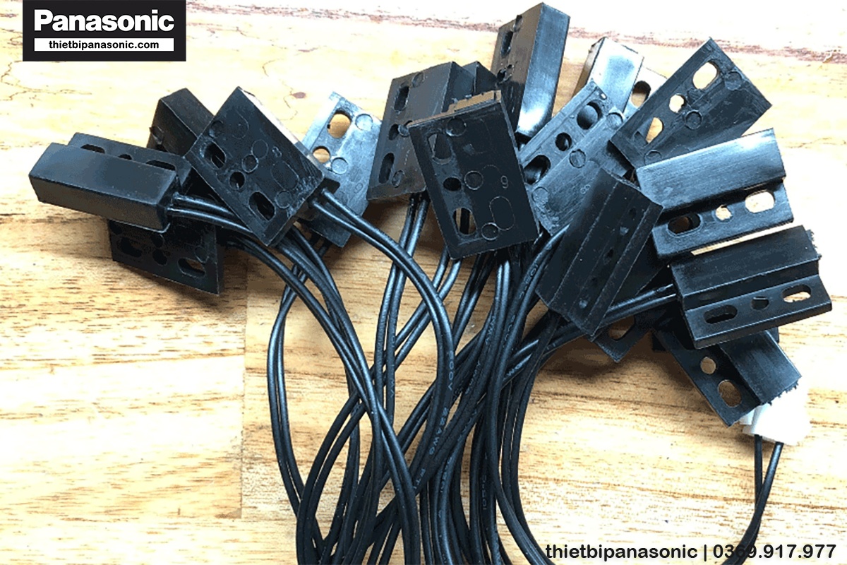 Công tắc từ máy nước nóng là gì?